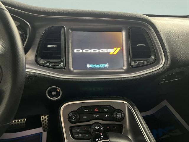 2017 Dodge Challenger SXT Plus