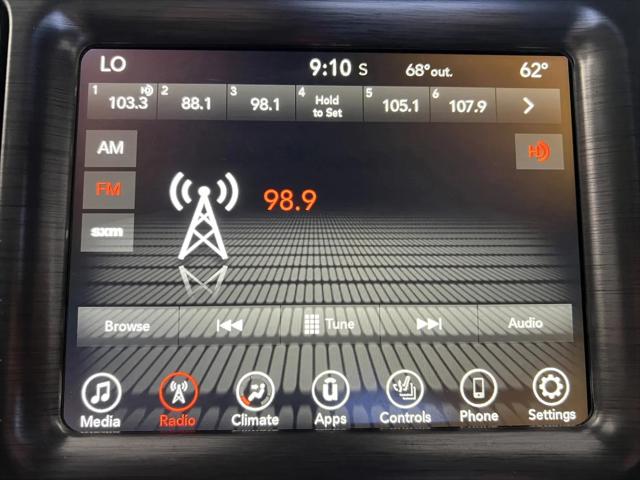 2017 Dodge Challenger SXT Plus