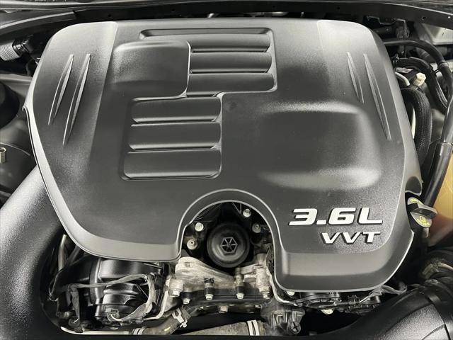 2017 Dodge Challenger SXT Plus