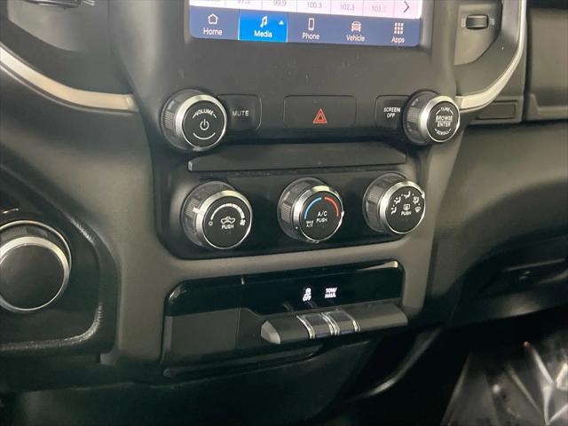 2022 Ram 1500 Big Horn Crew Cab 4x4 5'7" Box
