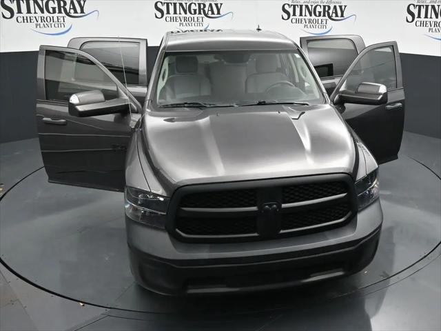 2024 Ram 1500 Classic Tradesman Crew Cab 4x2 5'7" Box