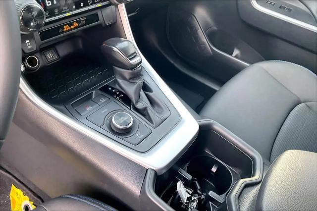 2025 Toyota RAV4 Hybrid SE