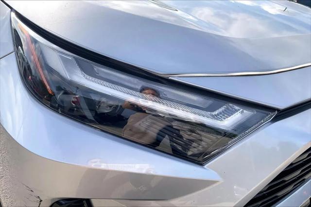 2025 Toyota RAV4 Hybrid SE