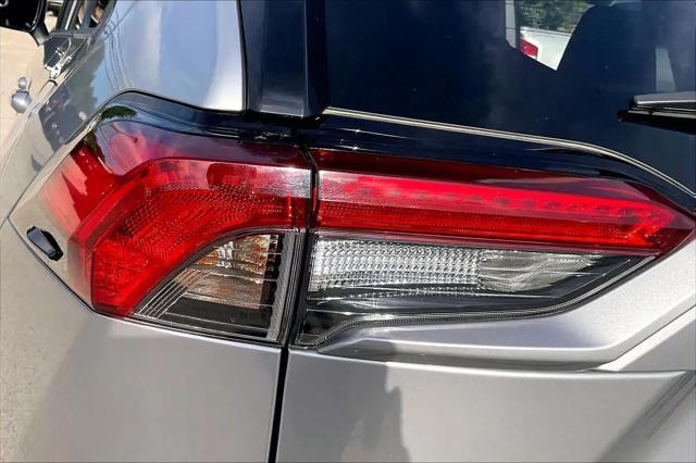 2025 Toyota RAV4 Hybrid SE