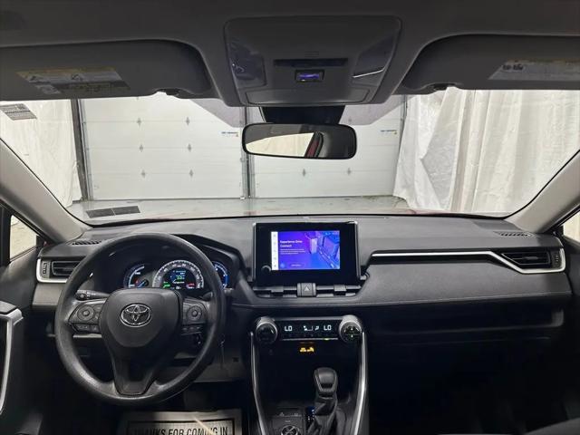 2025 Toyota RAV4 Hybrid LE