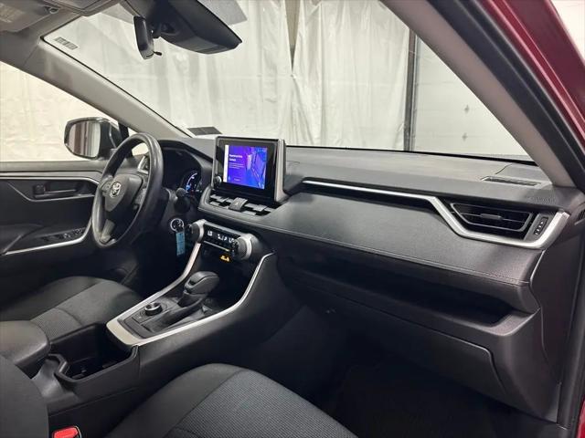 2025 Toyota RAV4 Hybrid LE