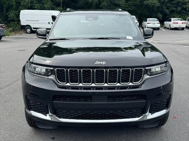 2025 Jeep Grand Cherokee L Laredo 4x2