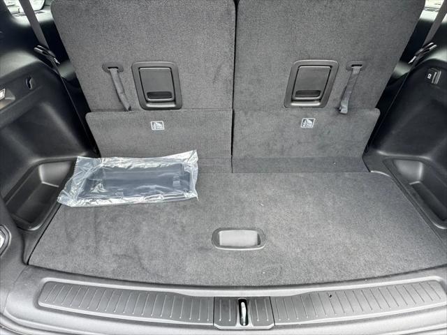 2025 Jeep Grand Cherokee L Laredo 4x2