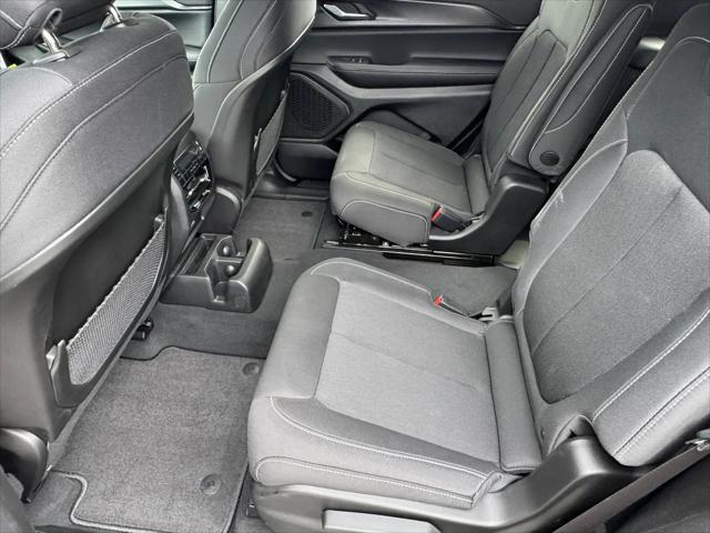 2025 Jeep Grand Cherokee L Laredo 4x2