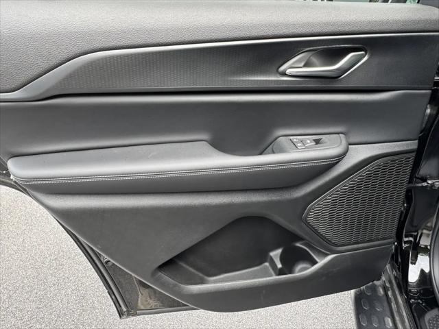 2025 Jeep Grand Cherokee L Laredo 4x2