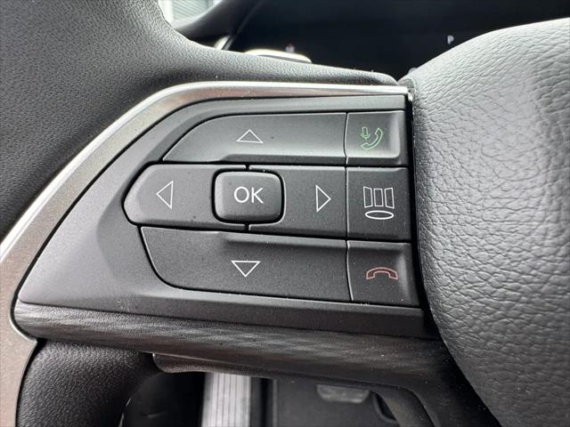 2025 Jeep Grand Cherokee L Laredo 4x2