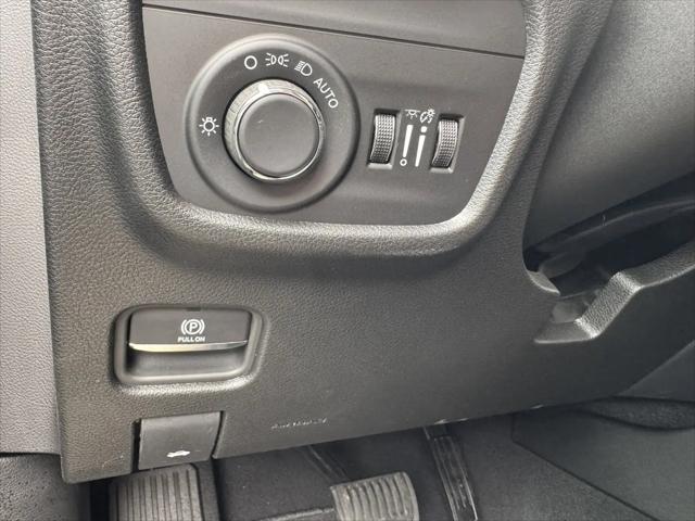 2025 Jeep Grand Cherokee L Laredo 4x2