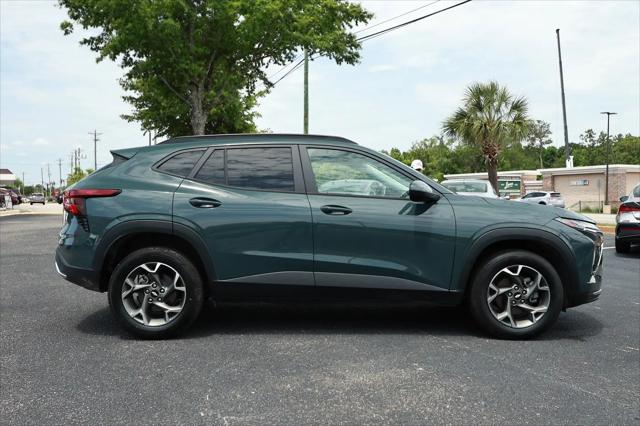 2025 Chevrolet Trax FWD LT