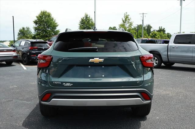2025 Chevrolet Trax FWD LT