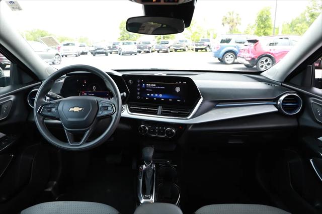 2025 Chevrolet Trax FWD LT