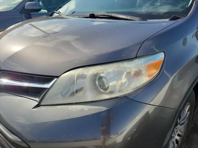 2019 Toyota Sienna XLE 8 Passenger