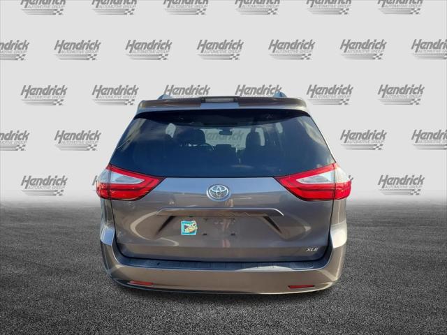 2019 Toyota Sienna XLE 8 Passenger
