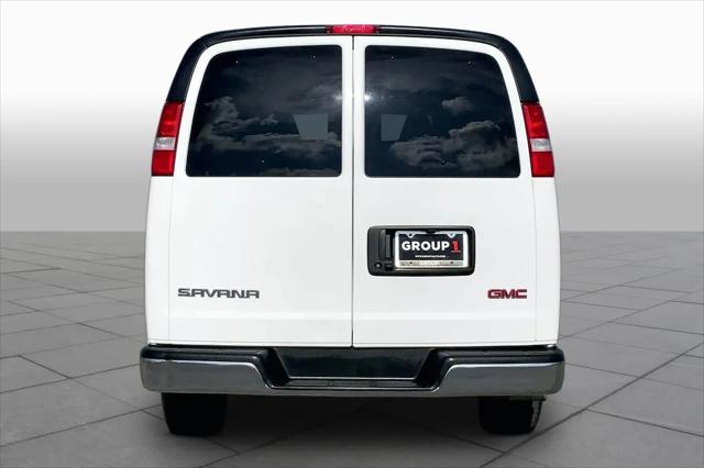 2025 GMC Savana Passenger RWD 3500 Extended Wheelbase LT