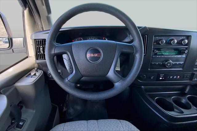 2025 GMC Savana Passenger RWD 3500 Extended Wheelbase LT