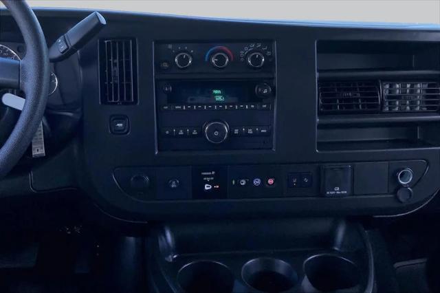 2025 GMC Savana Passenger RWD 3500 Extended Wheelbase LT