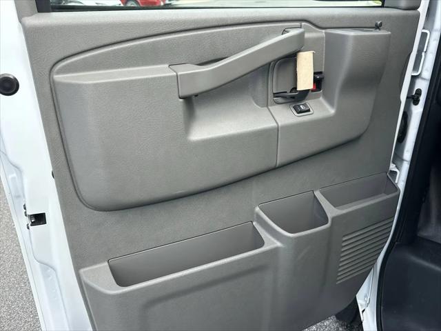 2025 Chevrolet Express Cargo Van RWD 2500 Regular Wheelbase WT