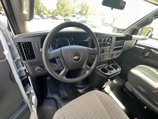 2025 Chevrolet Express Cargo Van RWD 2500 Regular Wheelbase WT