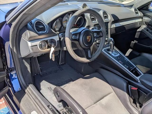 2022 Porsche 718 Cayman GT4