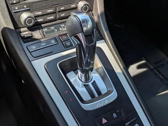 2022 Porsche 718 Cayman GT4