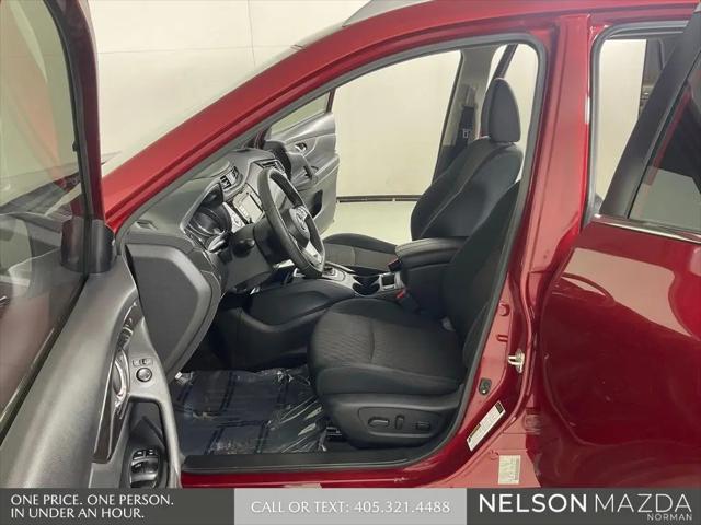 2020 Nissan Rogue SV FWD