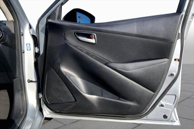 2019 Toyota Yaris LE