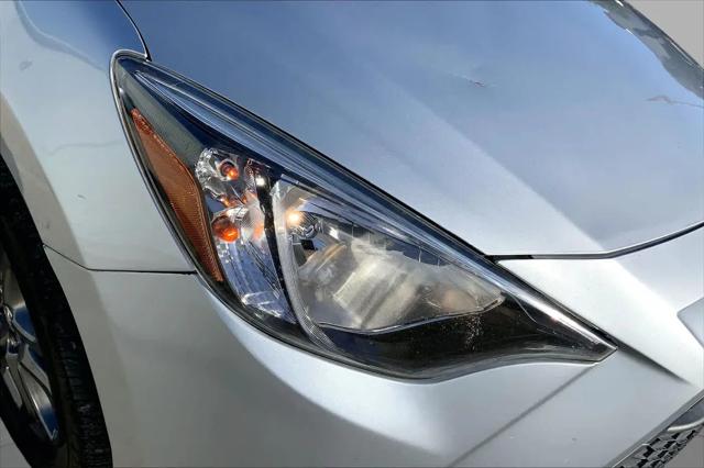 2019 Toyota Yaris LE