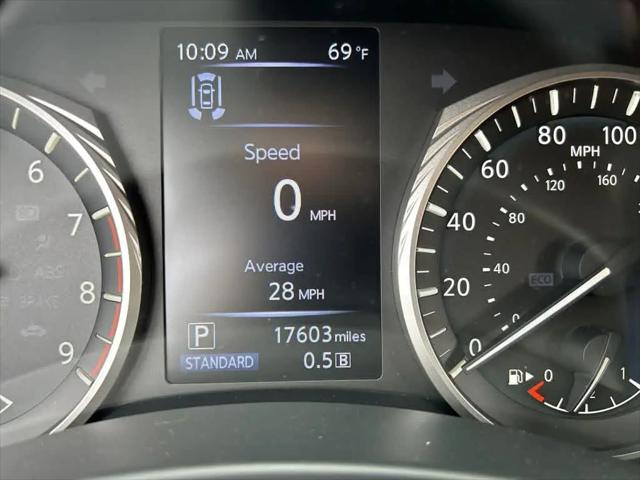 2022 INFINITI Q60 LUXE