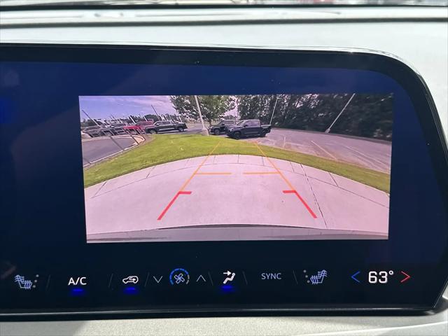 2025 Chevrolet Traverse AWD LT