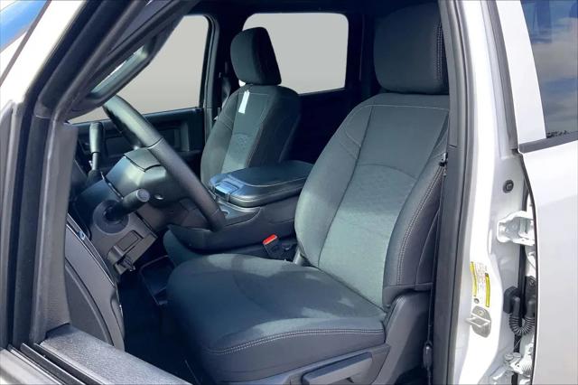 2026 Ram 2500 Black Express Crew Cab 4x4 64 Box