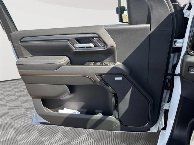 2026 GMC Sierra 2500HD Crew Cab, Standard Bed, AT4, 4WD