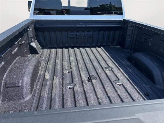 2026 GMC Sierra 2500HD Crew Cab, Standard Bed, AT4, 4WD