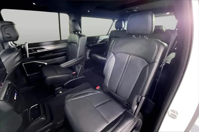 2024 Jeep Wagoneer Series II Carbide 4x4