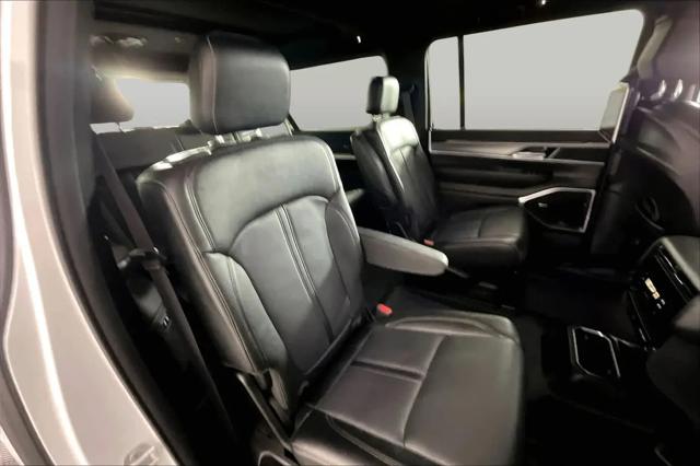 2024 Jeep Wagoneer Series II Carbide 4x4