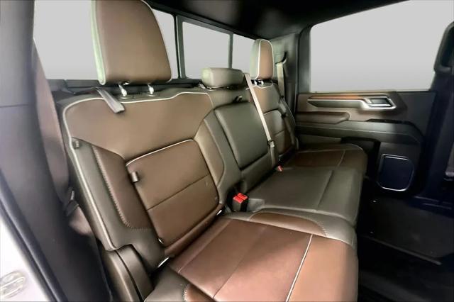 2024 GMC Sierra 3500HD 4WD Crew Cab Standard Bed Denali