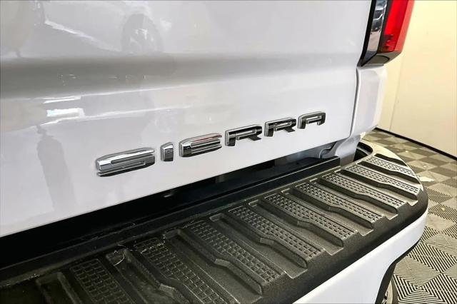 2024 GMC Sierra 3500HD 4WD Crew Cab Standard Bed Denali