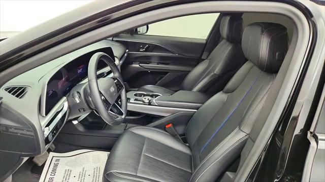 2024 Cadillac iQ Luxury w/1SC
