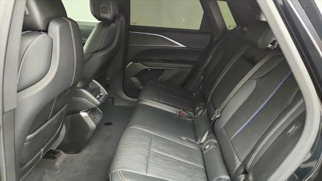 2024 Cadillac iQ Luxury w/1SC