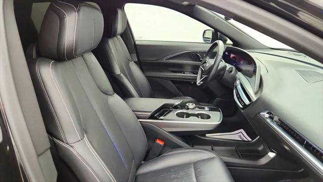 2024 Cadillac iQ Luxury w/1SC