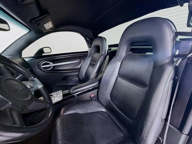 2004 Chevrolet SSR LS