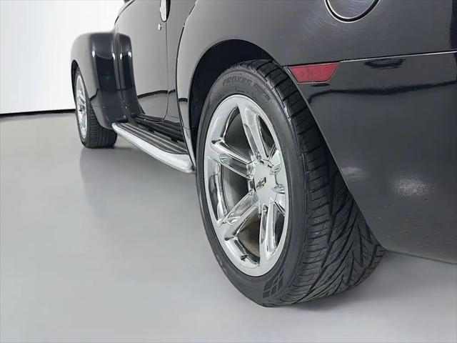 2004 Chevrolet SSR LS