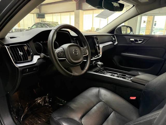 2020 Volvo S60 T6 Momentum