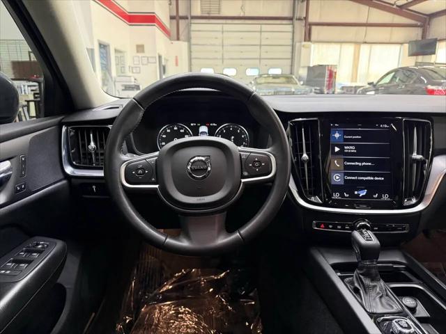 2020 Volvo S60 T6 Momentum