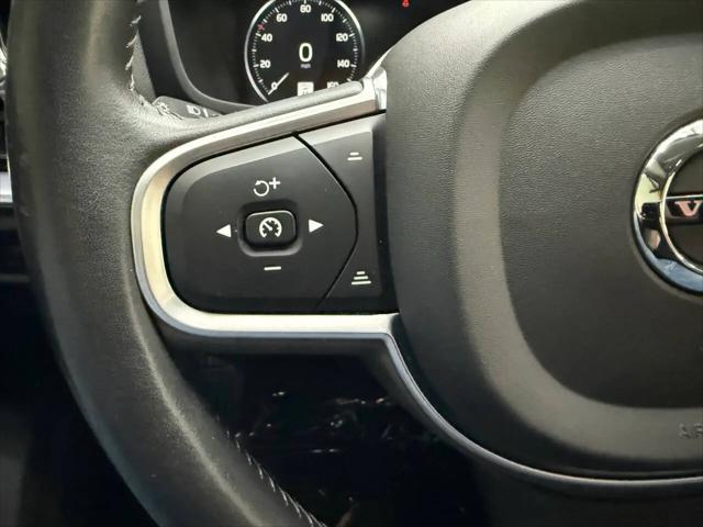 2020 Volvo S60 T6 Momentum