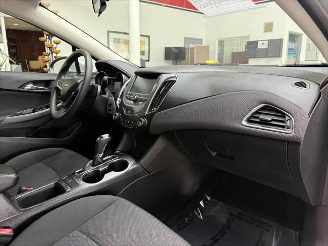 2017 Chevrolet Cruze LT Auto