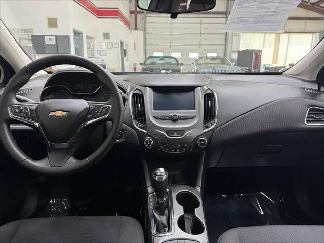 2017 Chevrolet Cruze LT Auto
